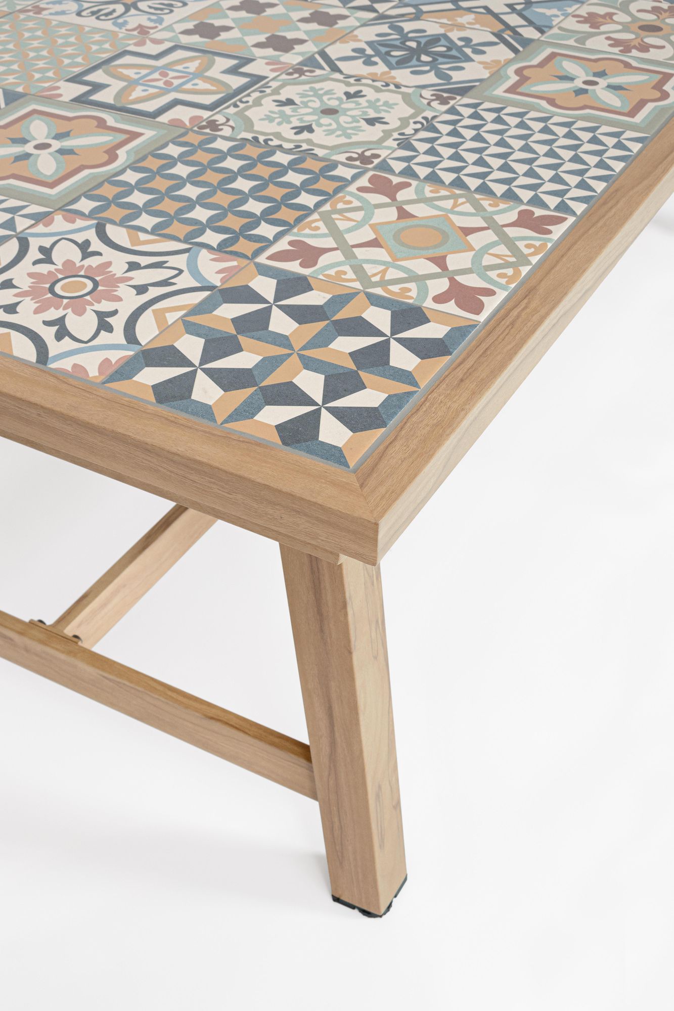 Outdoor-Esstisch Kalimera Desert ausziehbar 212–285 x 106 aus Aluminium | Bizzotto bei STUFF Shop kaufen