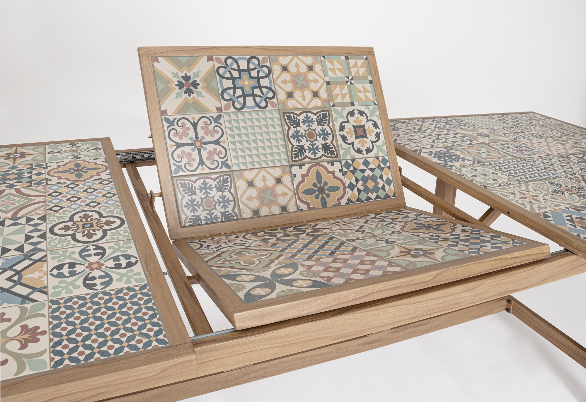 Outdoor-Esstisch Kalimera Desert ausziehbar 212–285 x 106 aus Aluminium | Bizzotto bei STUFF Shop kaufen