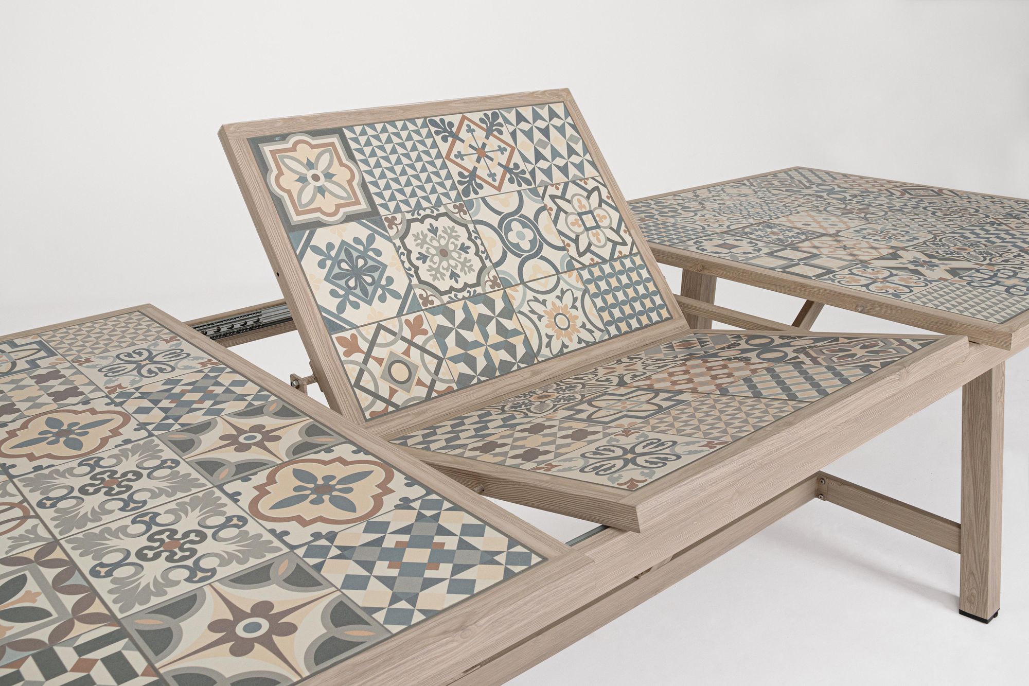 Outdoor-Esstisch Kalimera Timber ausziehbar 212–285 x 106 aus Aluminium | Bizzotto bei STUFF Shop kaufen