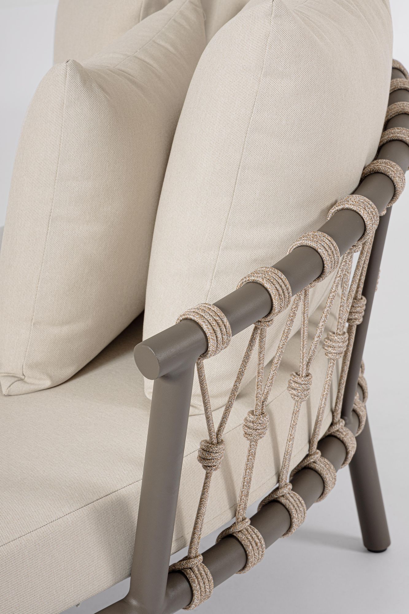 Outdoor Sonnenliege 2-Set Daybed Lanai Cocoa mit modularer Loungefläche | Bizzotto bei STUFF Shop kaufen