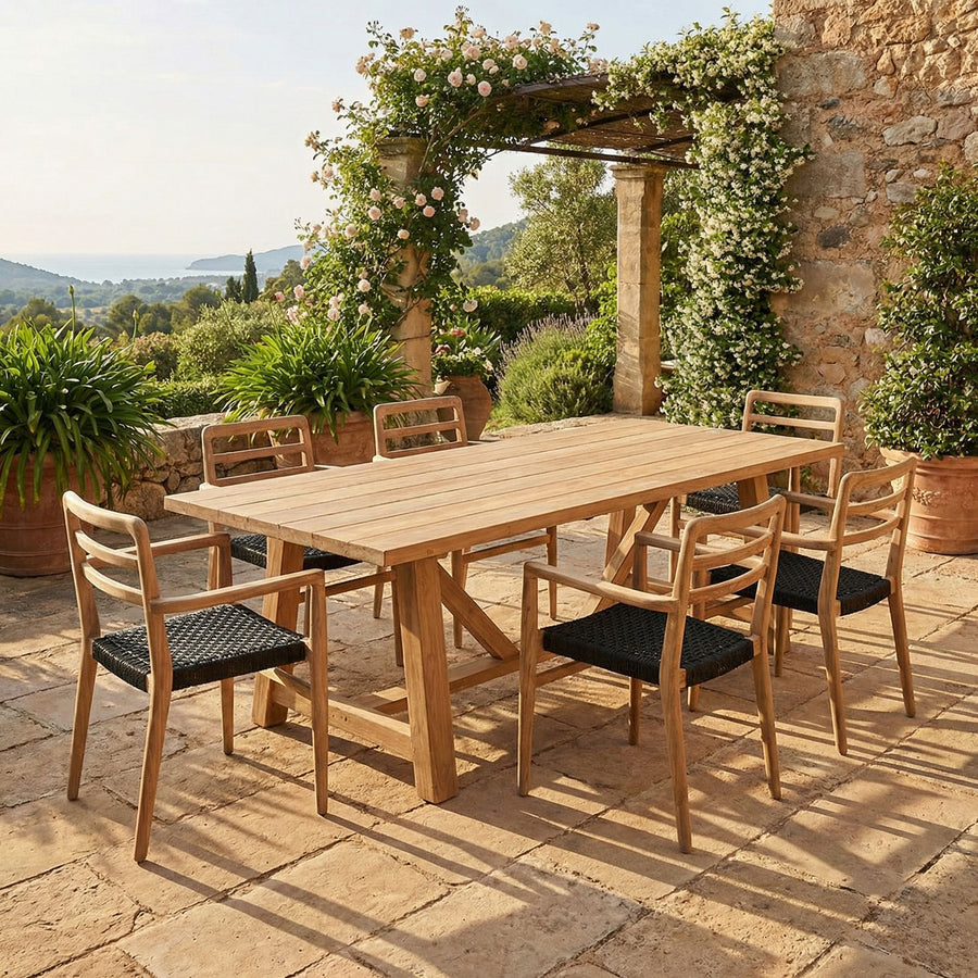 Outdoor Esstisch Teakscape Heritage aus massivem Teakholz mit klassischem Kreuzgestell