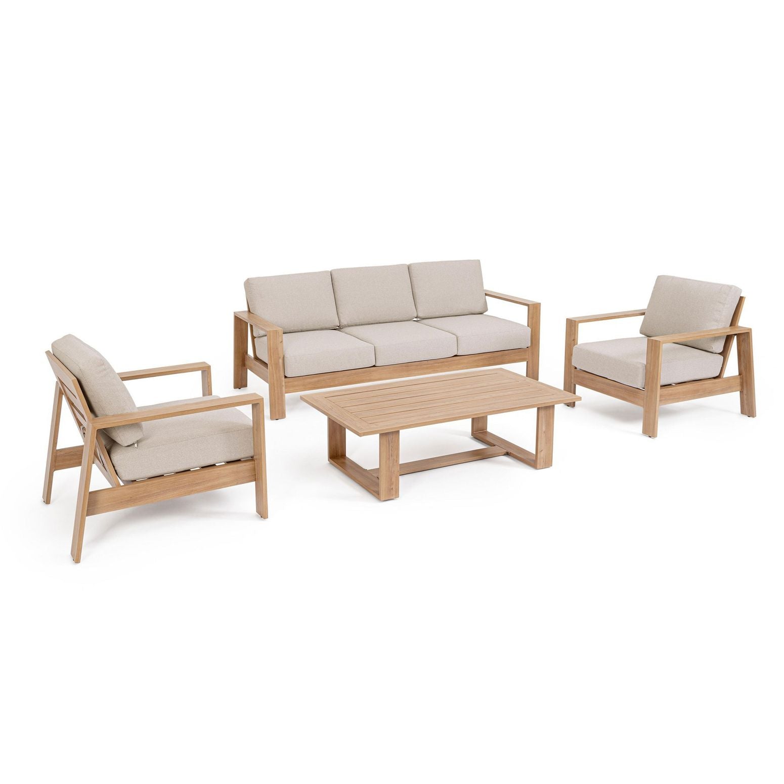 Lounge Set 4T Baltic Natur in voller Anordnung mit Sofa, Sesseln und Tisch.