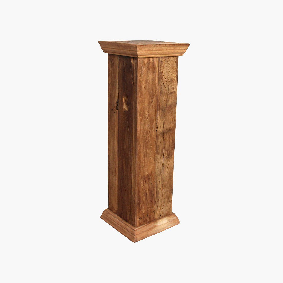 Sockel Grainwood aus recyceltem Holz – Frontansicht