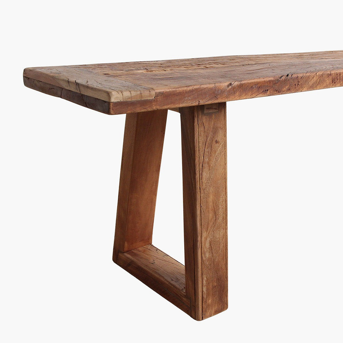 Detailansicht der Holzstruktur der Timberline Sitzbank | STUFF Shop