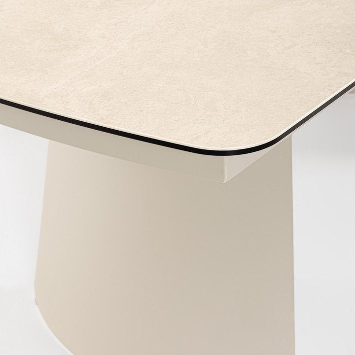 Ausziehtisch Arnena Beige von Bizzotto, Nahaufnahme von Material und Verarbeitung