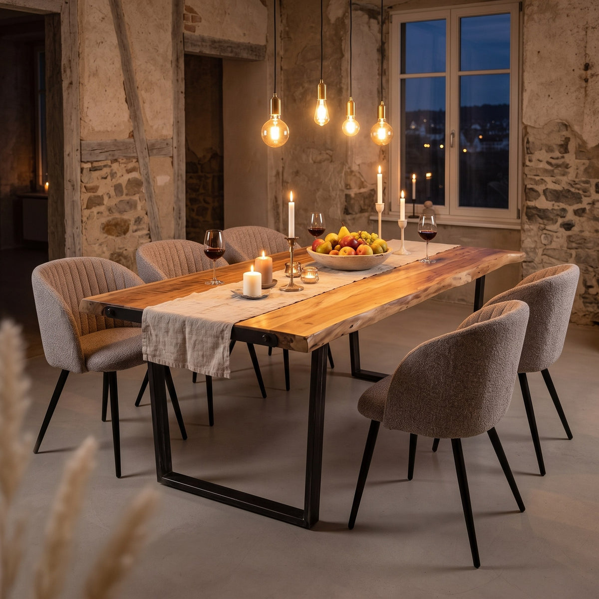 Esstisch Elmer 220 × 100 von Bizzotto im Esszimmer am Abend