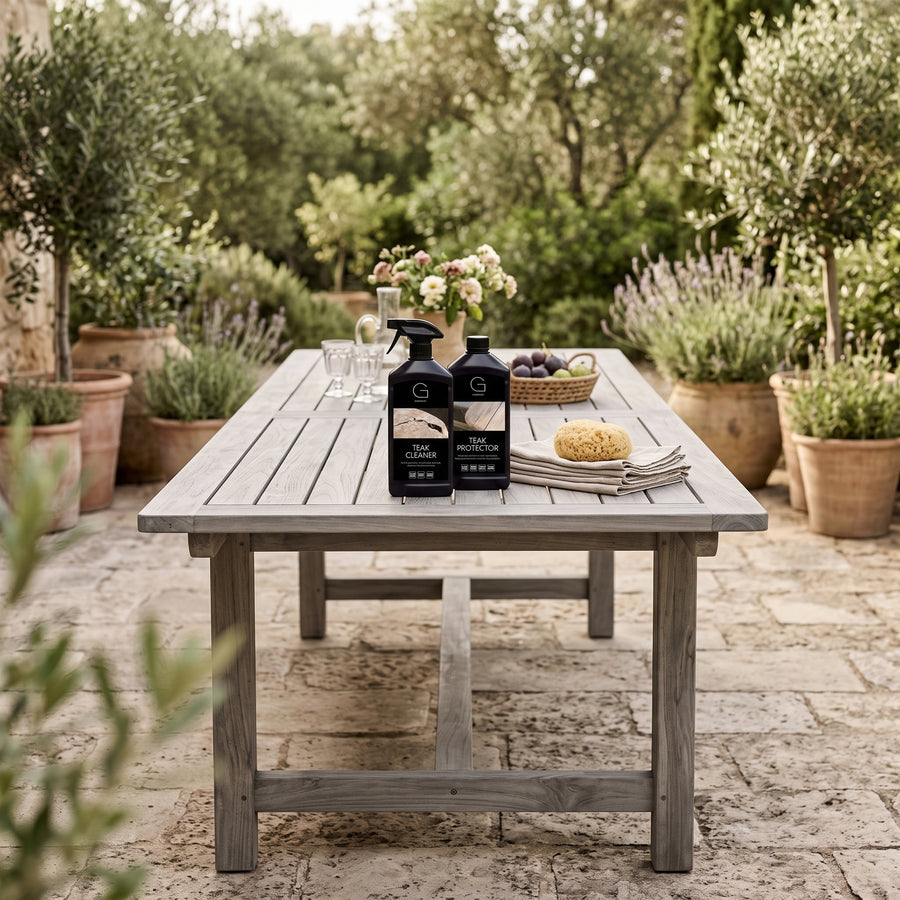Teak Pflegeset Starterkit Natural Grey von Gommaire, Teak Cleaner und Teak Protector, je 1 Liter, 2 × 1 Liter, auf dem Outdoor Esstisch Jacoba im Garten