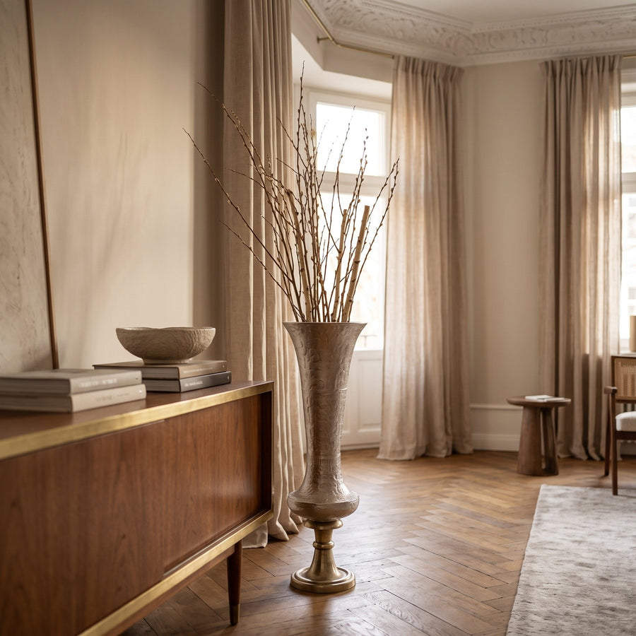 Pokalvase Lysse Champagner 79 cm im Wohnraum