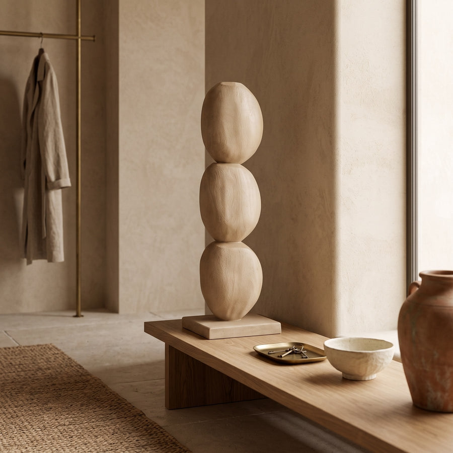 Skulptur Kodey Natur 80 cm im Wohnraum